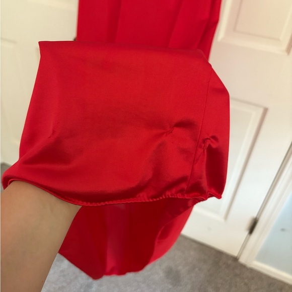 Vanity Fair 1970s Vintage Red Nightgown with Poppy Flower Black Embroidery - Picture 9 of 9